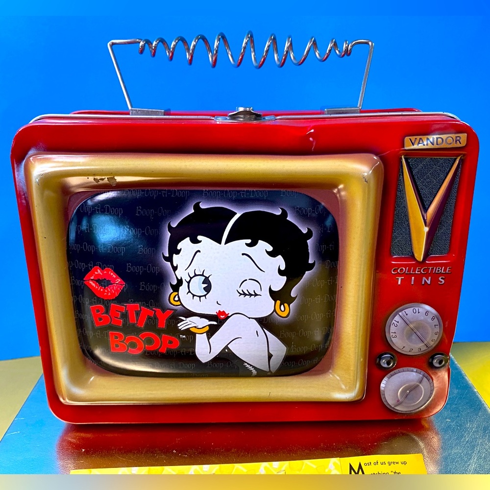 BETTY BOP 90’s METAL TIN 3-D TV COLLECTIBLE TOTE WITH CURLY ANTENNA HANDLE